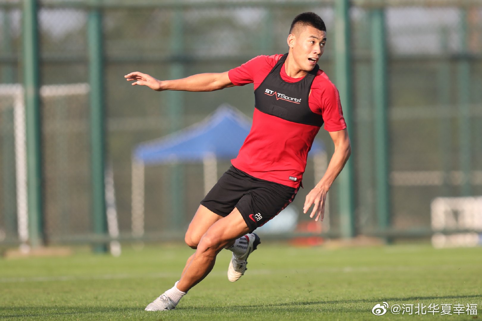 南特球员们积极备战面对瓦朗谢纳的简单介绍